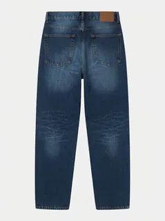 AXM10019 4